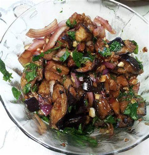 Salade d'aubergine aux oignons